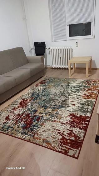 Apartament cu 2 camere semidecomandat, mobilat în Sălaj