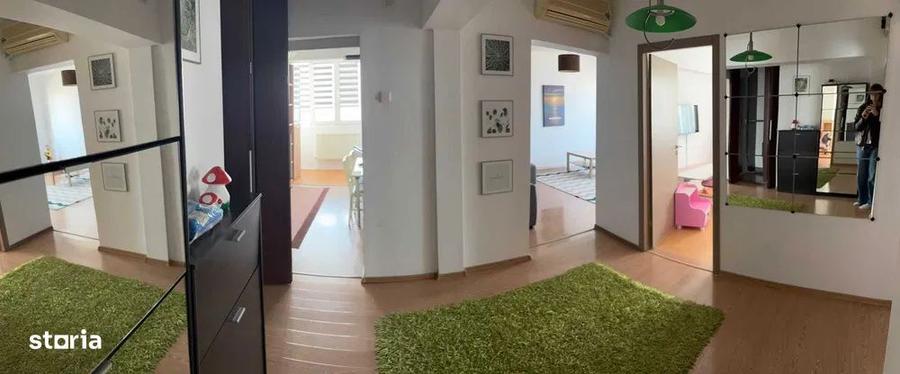 Apartament cu 3 camere decomandat, mobilat în Titan