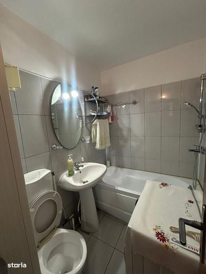 Apartament cu 3 camere decomandat în Sud