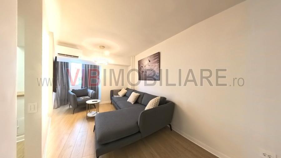 Apartament cu 3 camere semidecomandat în P-ța Alba Iulia