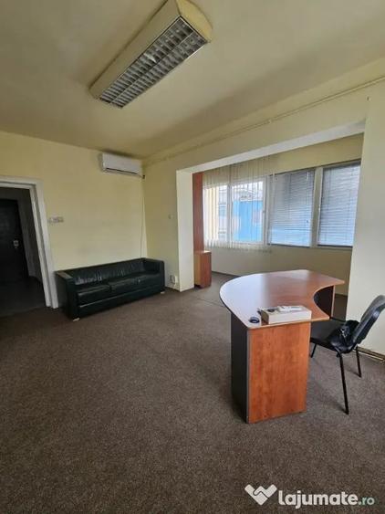 Apartament cu 2 camere semidecomandat în Ultracentral