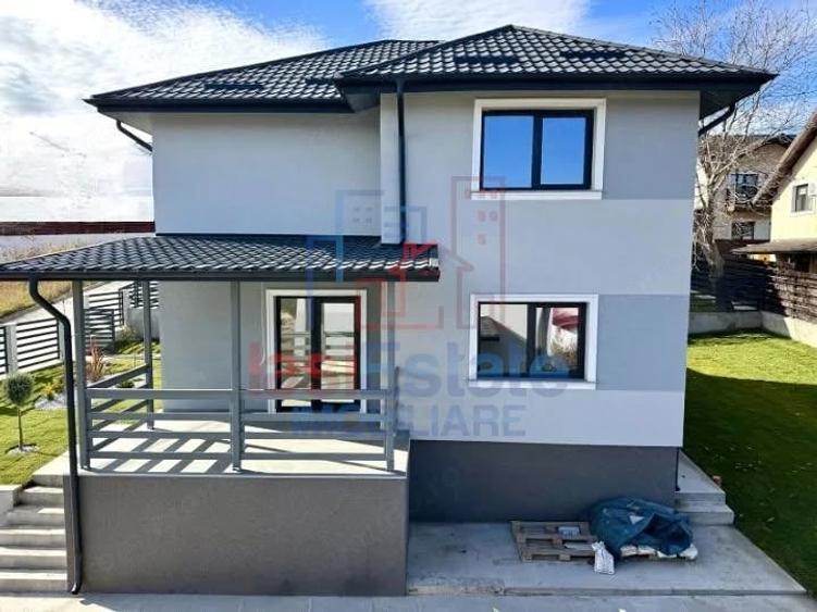 Casă cu 4 camere cu Teren 400 Mp în Horlești