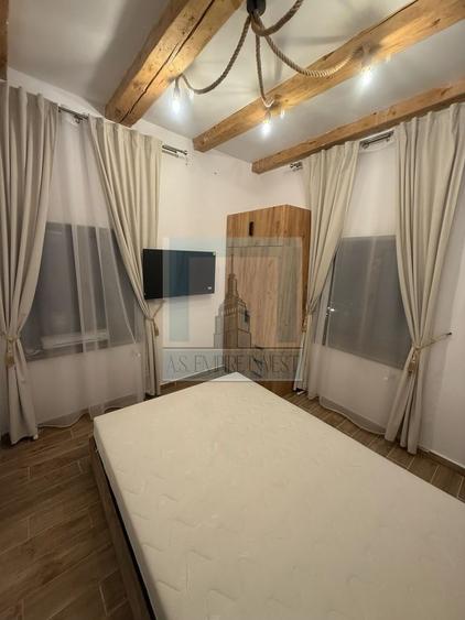 Casă cu 1 camere cu Canalizare în Schei