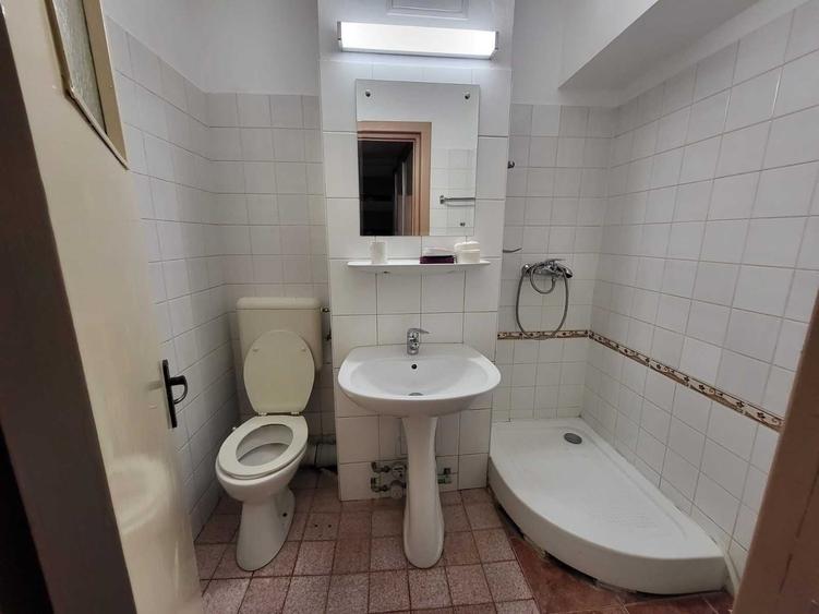 Apartament cu 2 camere decomandat în Basarab