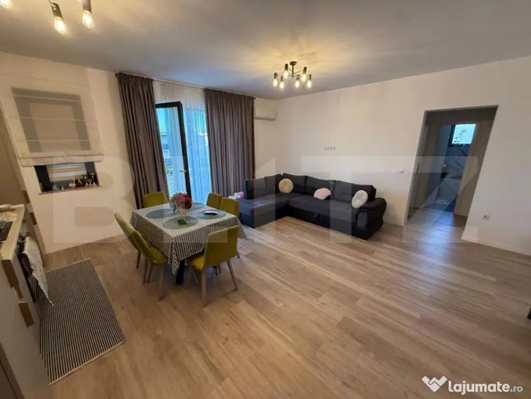 Apartament cu 3 camere semidecomandat în Central