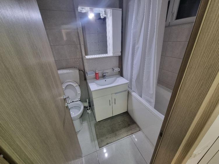 Apartament cu 2 camere semidecomandat în Dristor