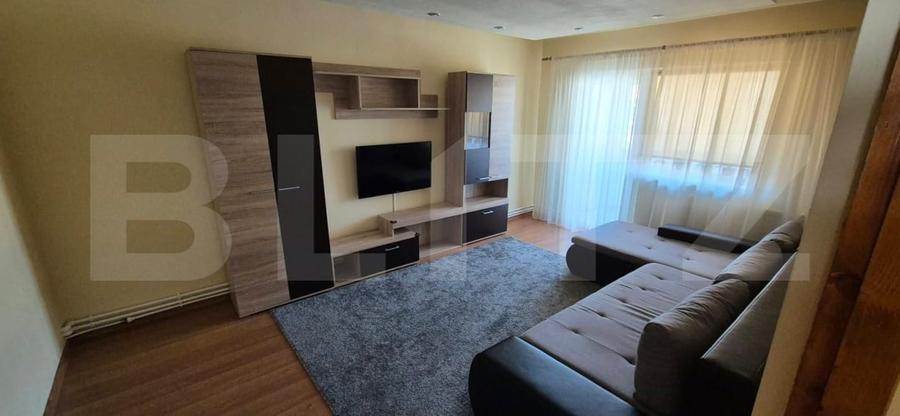 Apartament cu 3 camere decomandat, mobilat în Hunedoara