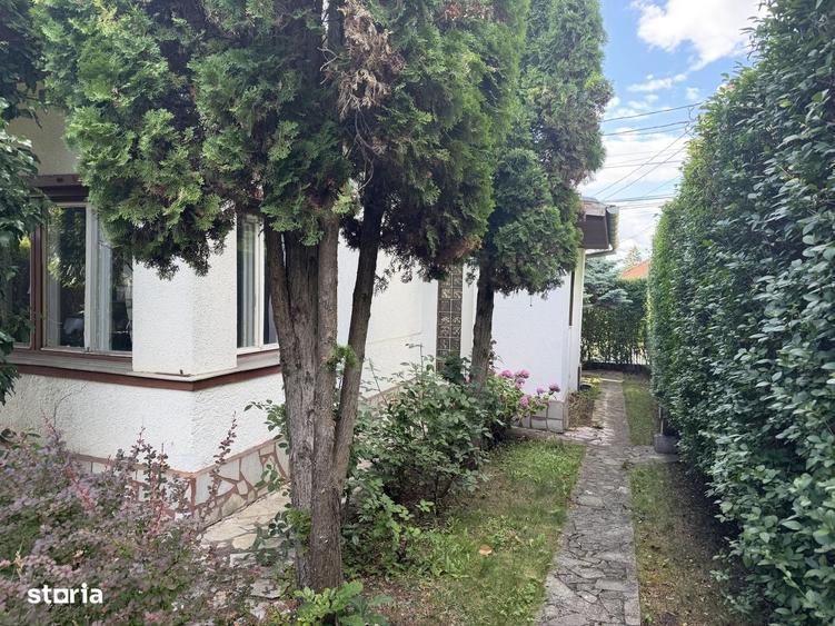 Casă cu 3 camere în Central