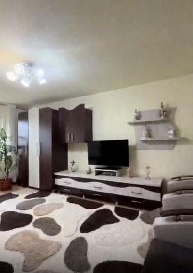 Apartament cu 2 camere decomandat în Lipovei