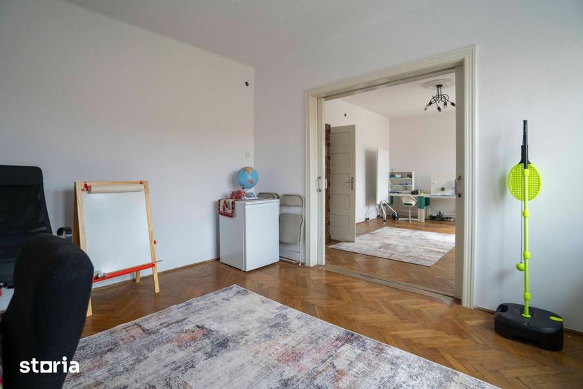 Apartament cu 4 camere în Ultracentral