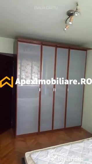 Apartament cu 2 camere decomandat în Pajura
