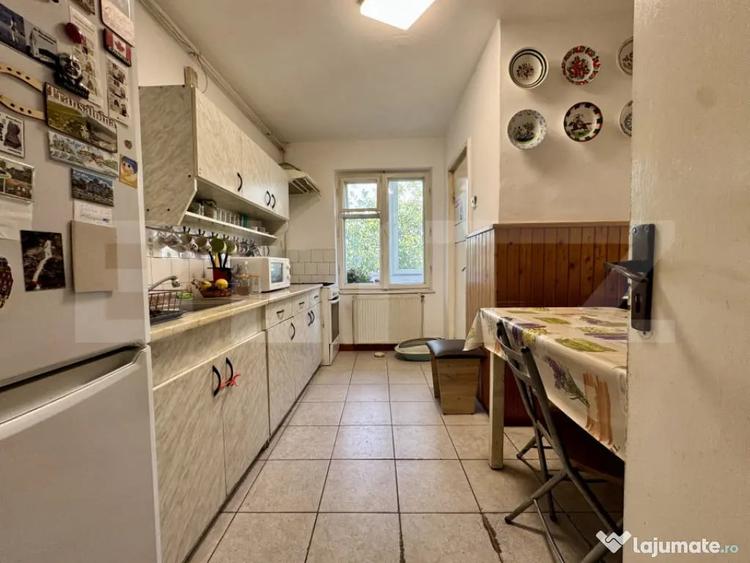 Apartament cu 4 camere decomandat în Tudor
