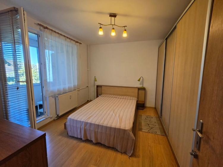 Apartament cu 3 camere decomandat în 1 Decembrie 1918