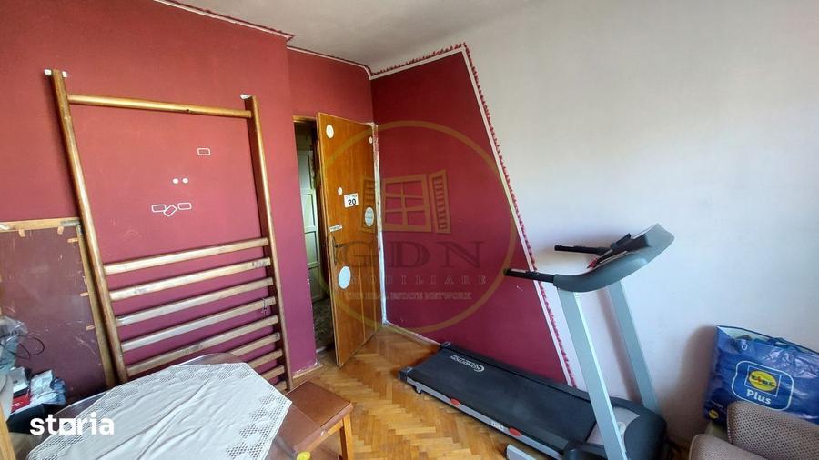 Apartament cu 4 camere decomandat, mobilat în 1 Mai