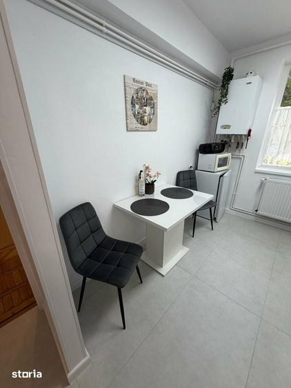 Apartament cu 2 camere în 22 Decembrie 1989
