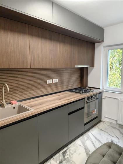 Apartament cu 2 camere decomandat în Titan