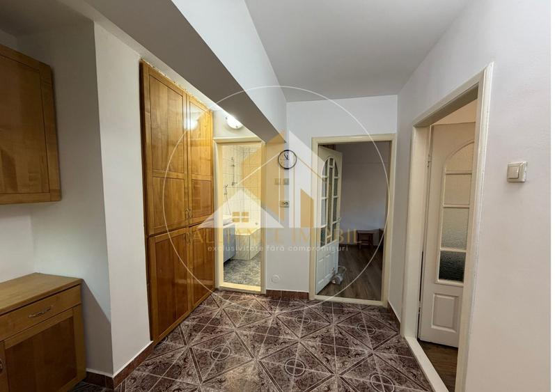 Apartament cu 3 camere decomandat, mobilat în Ștefan cel Mare