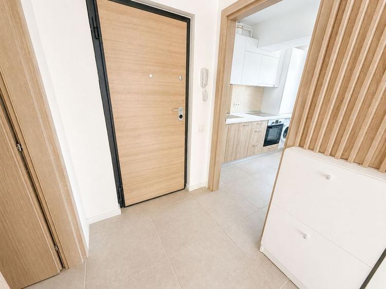 Apartament cu 2 camere semidecomandat, mobilat în Basarab