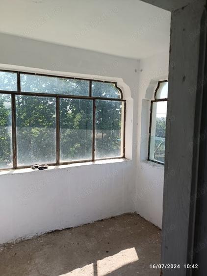 Casă cu 3 camere cu Teren 720 Mp în Central