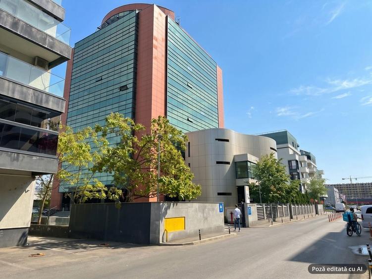 Apartament cu 2 camere, mobilat în Central