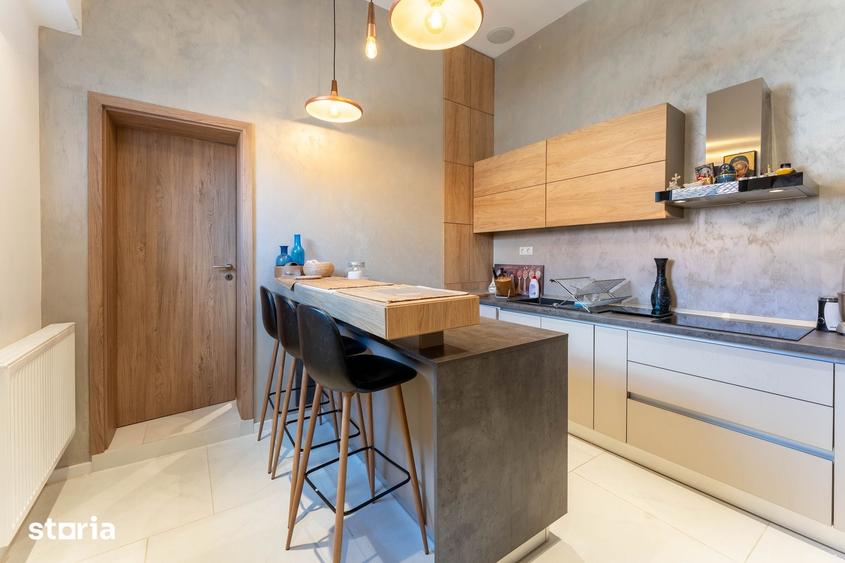 Apartament cu 3 camere în Tractorul