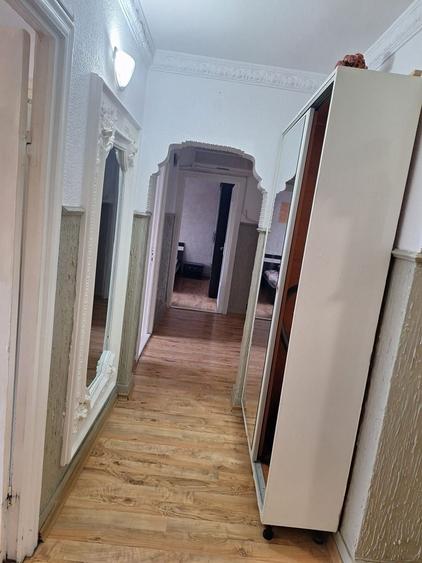 Apartament cu 3 camere decomandat în Faleza Nord