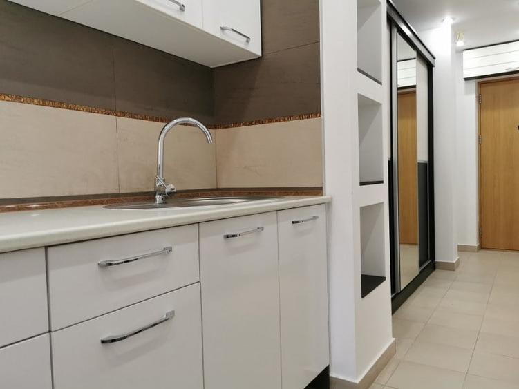 Apartament cu 2 camere semidecomandat în Bucur Obor
