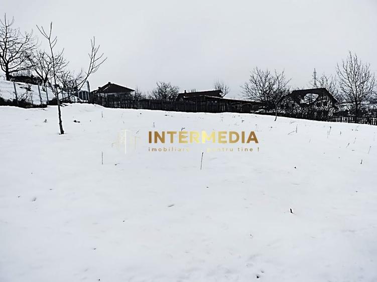 Teren Construcții intravilan de 1400 mp, în Cetate