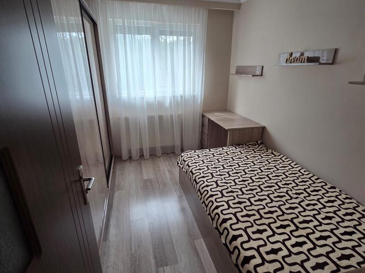 Apartament cu 3 camere decomandat în Nufărul