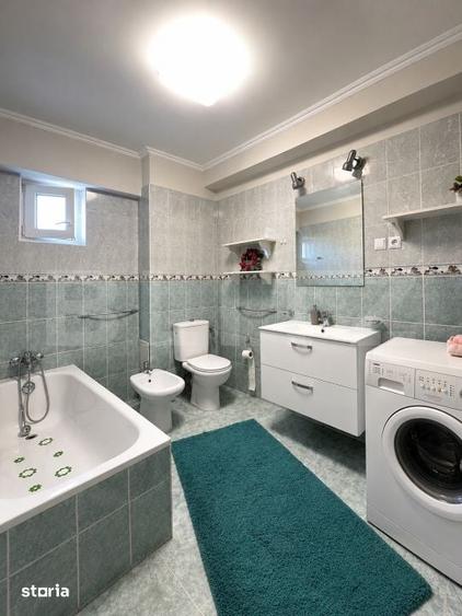 Apartament cu 3 camere în P-ța Unirii