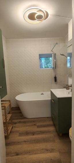 Apartament cu 3 camere decomandat în Drumul Carului