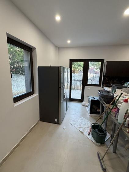 Casă cu 4 camere în Exterior Vest