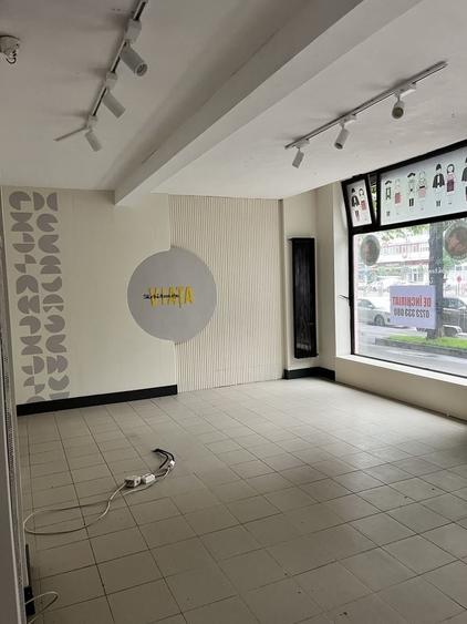 Spațiu comercial, de 85 mp, în Mihai Bravu