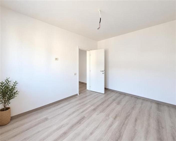 Apartament cu 2 camere decomandat în Sânpetru