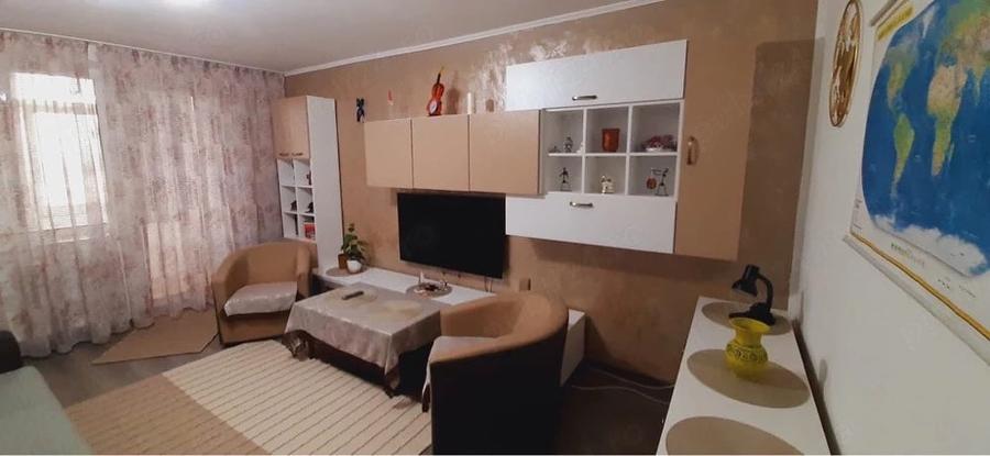 Apartament cu 2 camere decomandat în Central