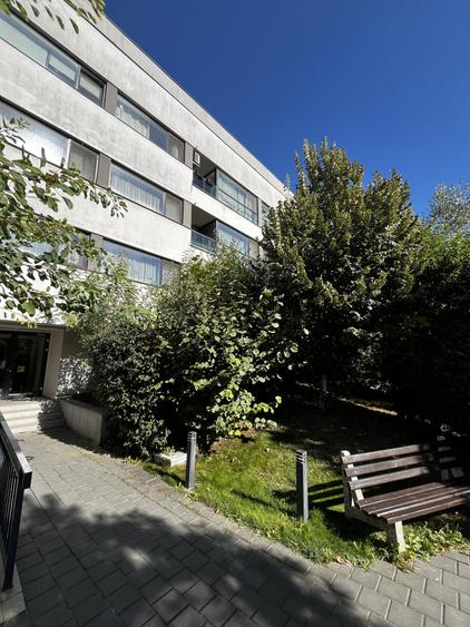 Apartament cu 3 camere semidecomandat, mobilat în Chitila