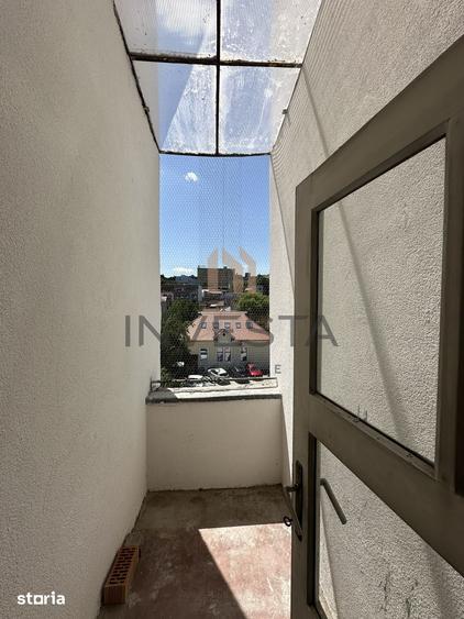Apartament cu 3 camere decomandat în Central