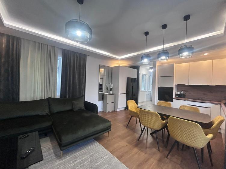 Duplex cu 4 camere cu Canalizare în Florești
