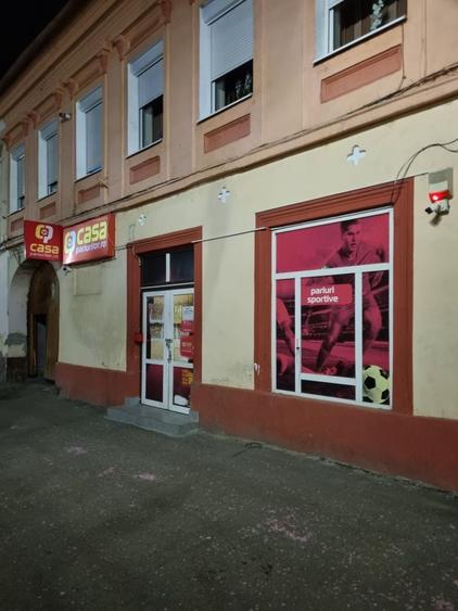 Spațiu comercial, de 100 mp, în Ultracentral