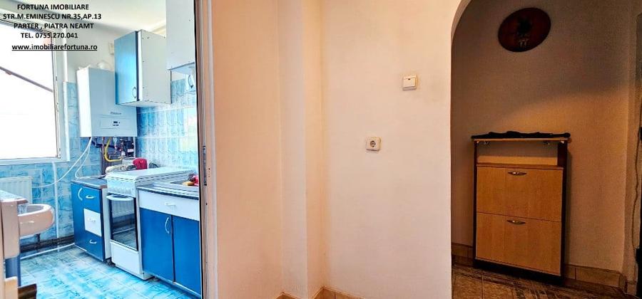 Apartament cu 3 camere semidecomandat în Dărmănești