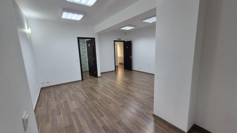 Apartament cu 4 camere decomandat în Domenii