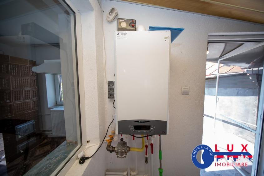 Casă cu 2 camere cu Teren 295 Mp în Babadag