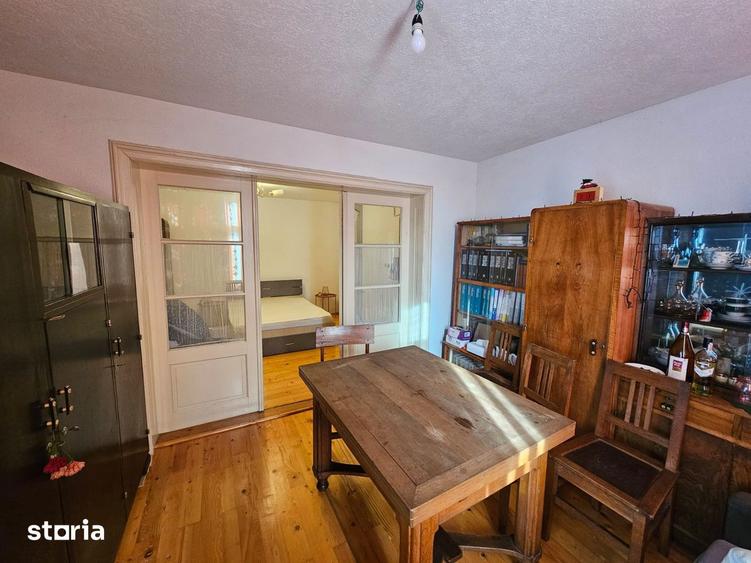 Casă cu 3 camere cu Teren 500 Mp în Central