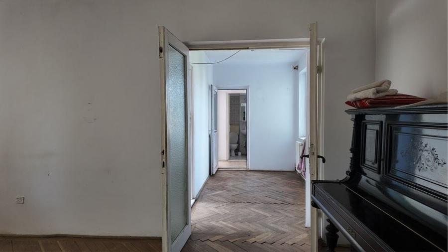 Apartament 4 camere Slobozia - 1
