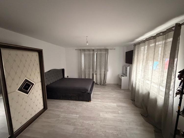 Casă individuală cu 5 camere cu Canalizare în Florești