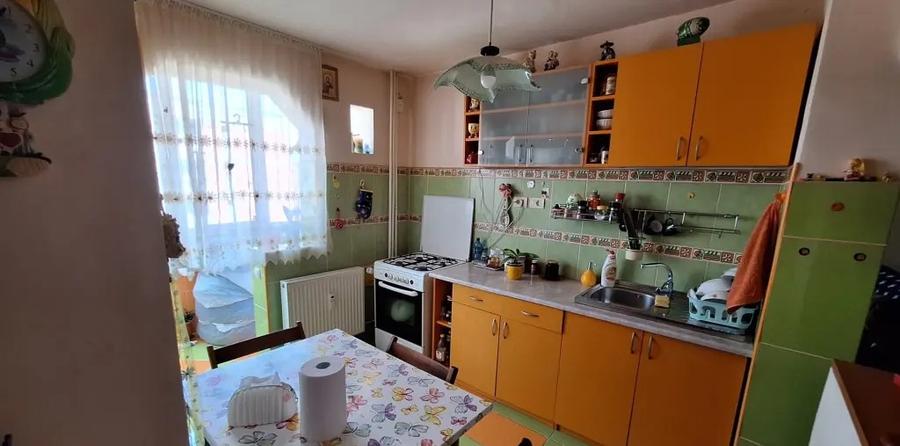 Apartament cu 2 camere decomandat în Bucur Obor — fotografia 3