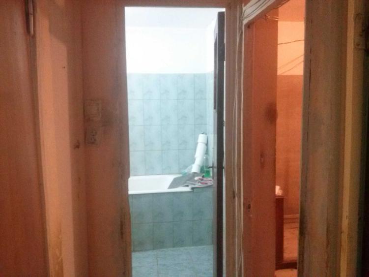 Apartament cu 3 camere semidecomandat în Basarabia