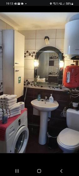Casă cu 4 camere în Vama