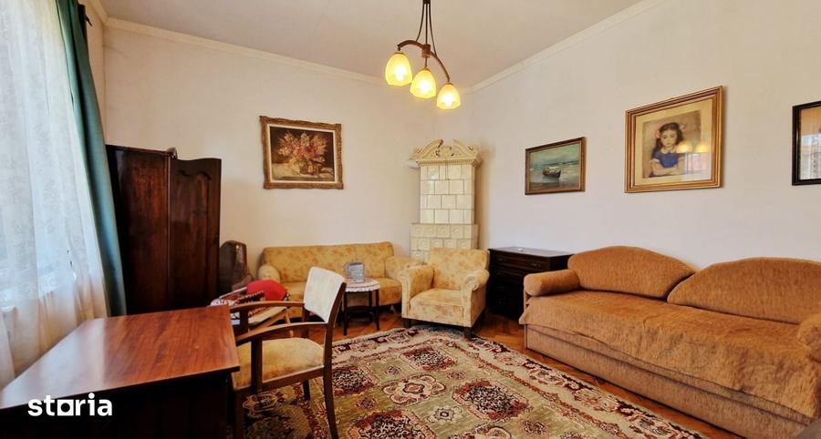 Apartament cu 5 camere în Victoriei
