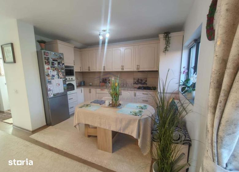 Casă cu 3 camere cu Teren 129 Mp în Șcheia